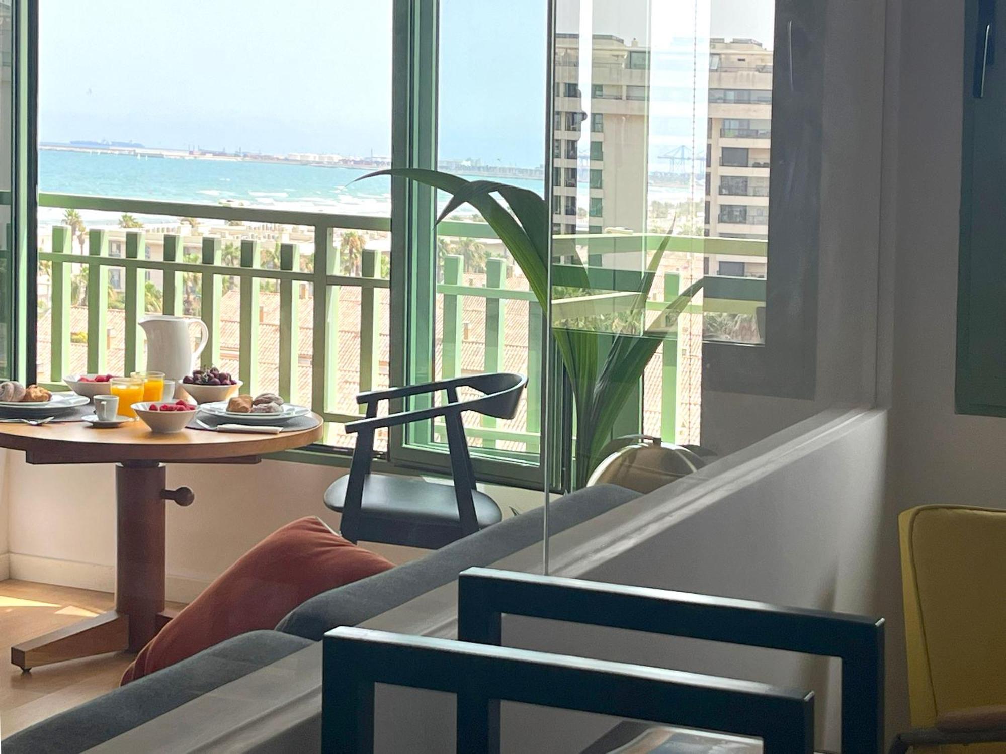 Stylish Well-Connected Beachfront Flat Valencia Exterior foto