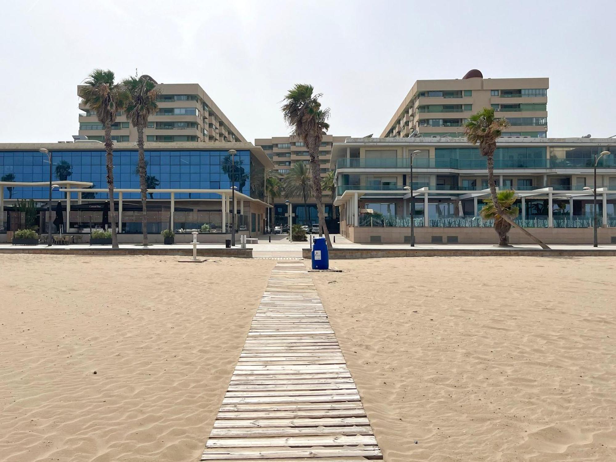 Stylish Well-Connected Beachfront Flat Valencia Exterior foto